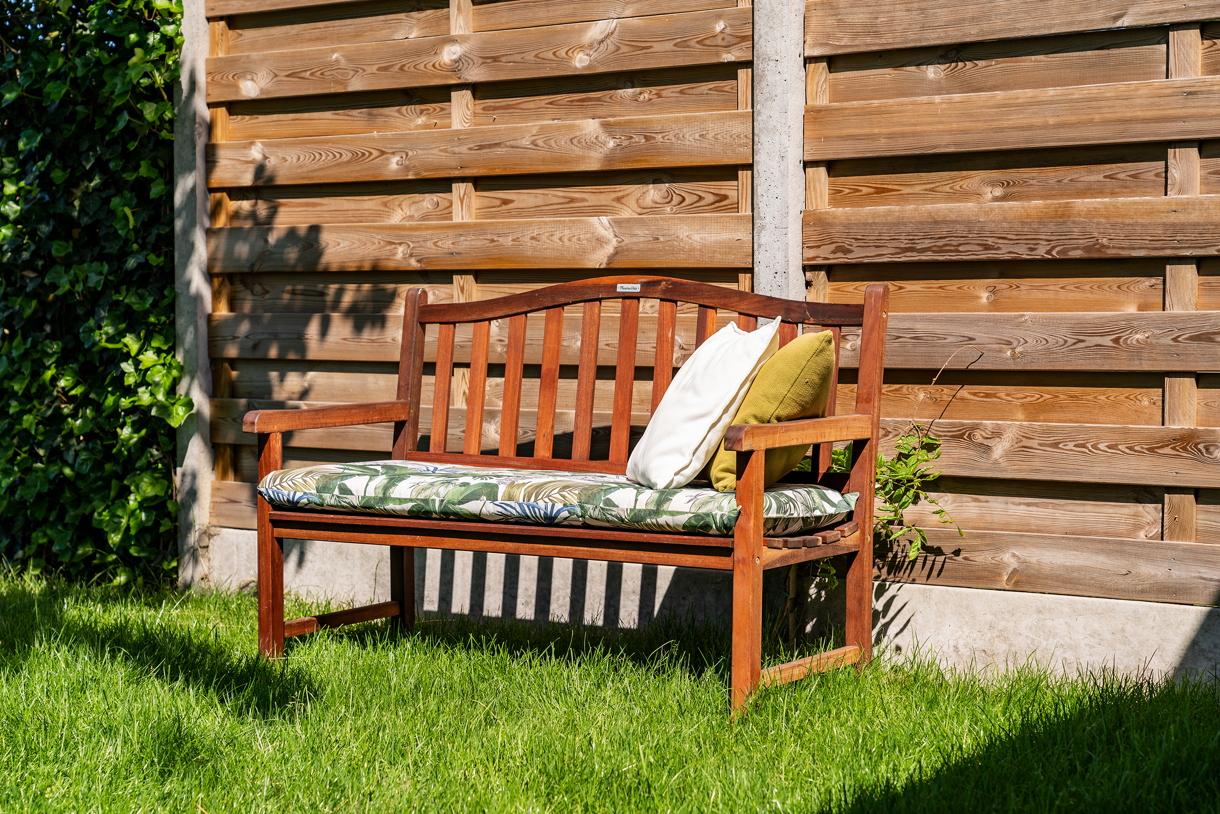 Wood best sale bench cushions